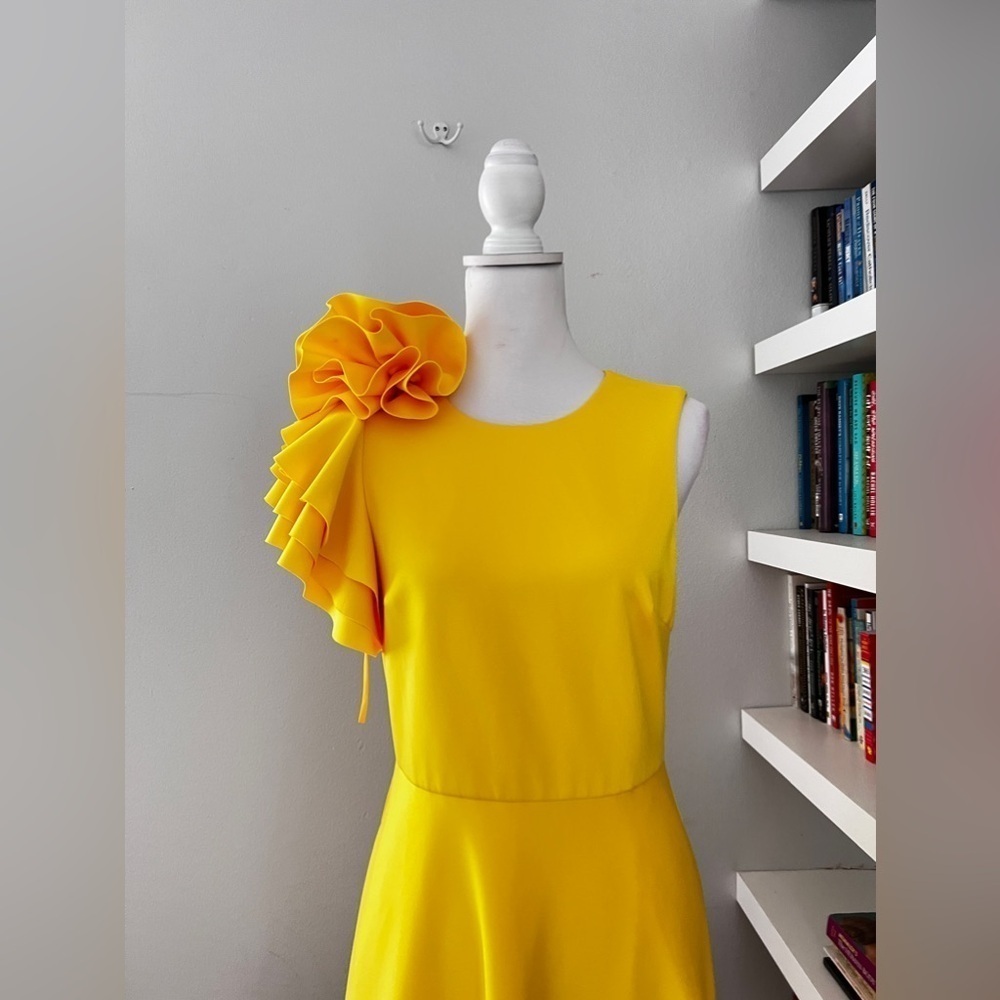 BADGLEY MISCHKA. Ruffle Shoulder Sleeveless Cocktail Dress size 8 - Picture 4 of 15